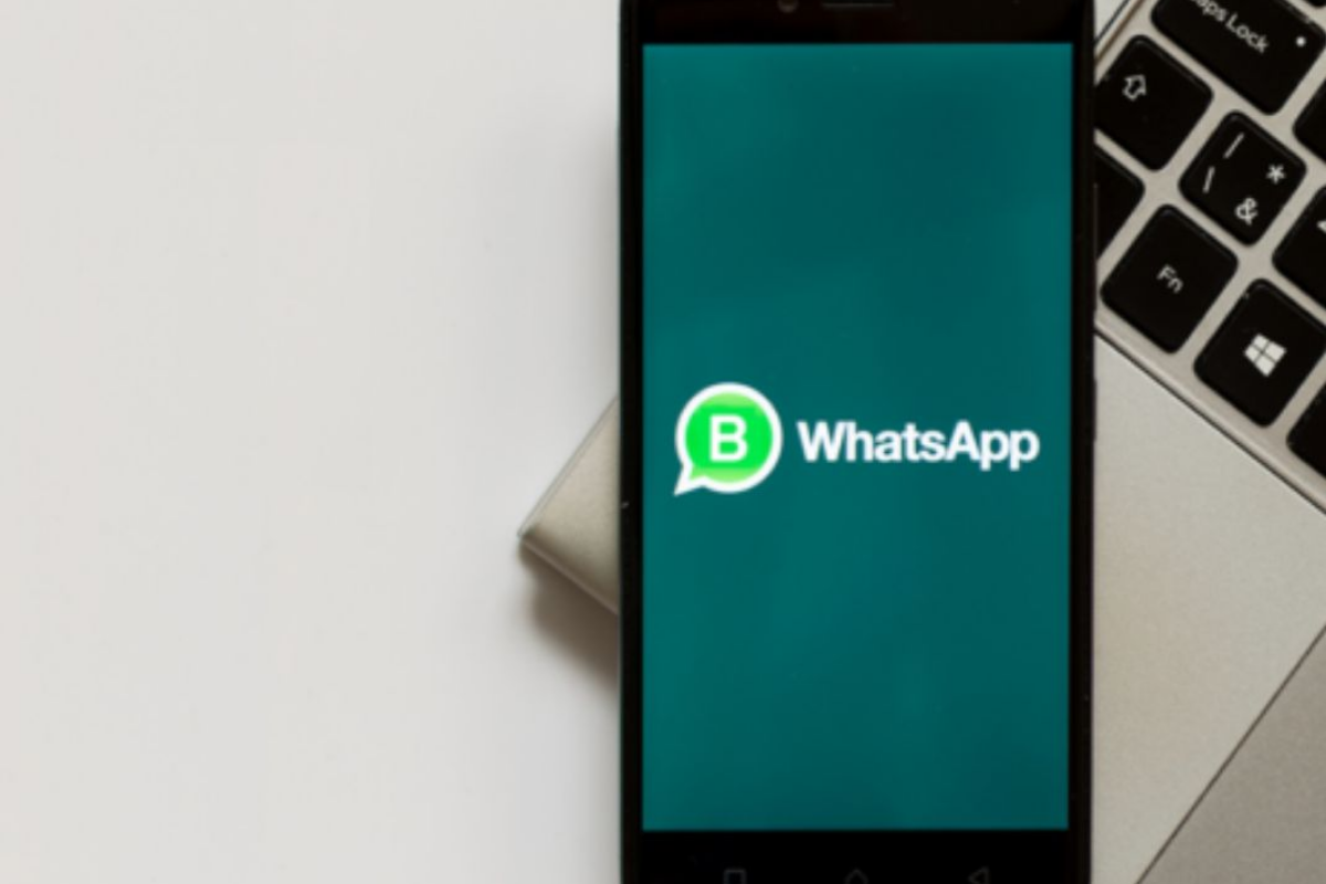 Malaysian SMEs: Set Up WhatsApp Auto Send Image With These 10 Keyword Replies